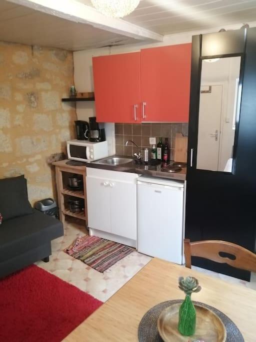 شقة Petit Studio Au Coeur D'Uzès المظهر الخارجي الصورة